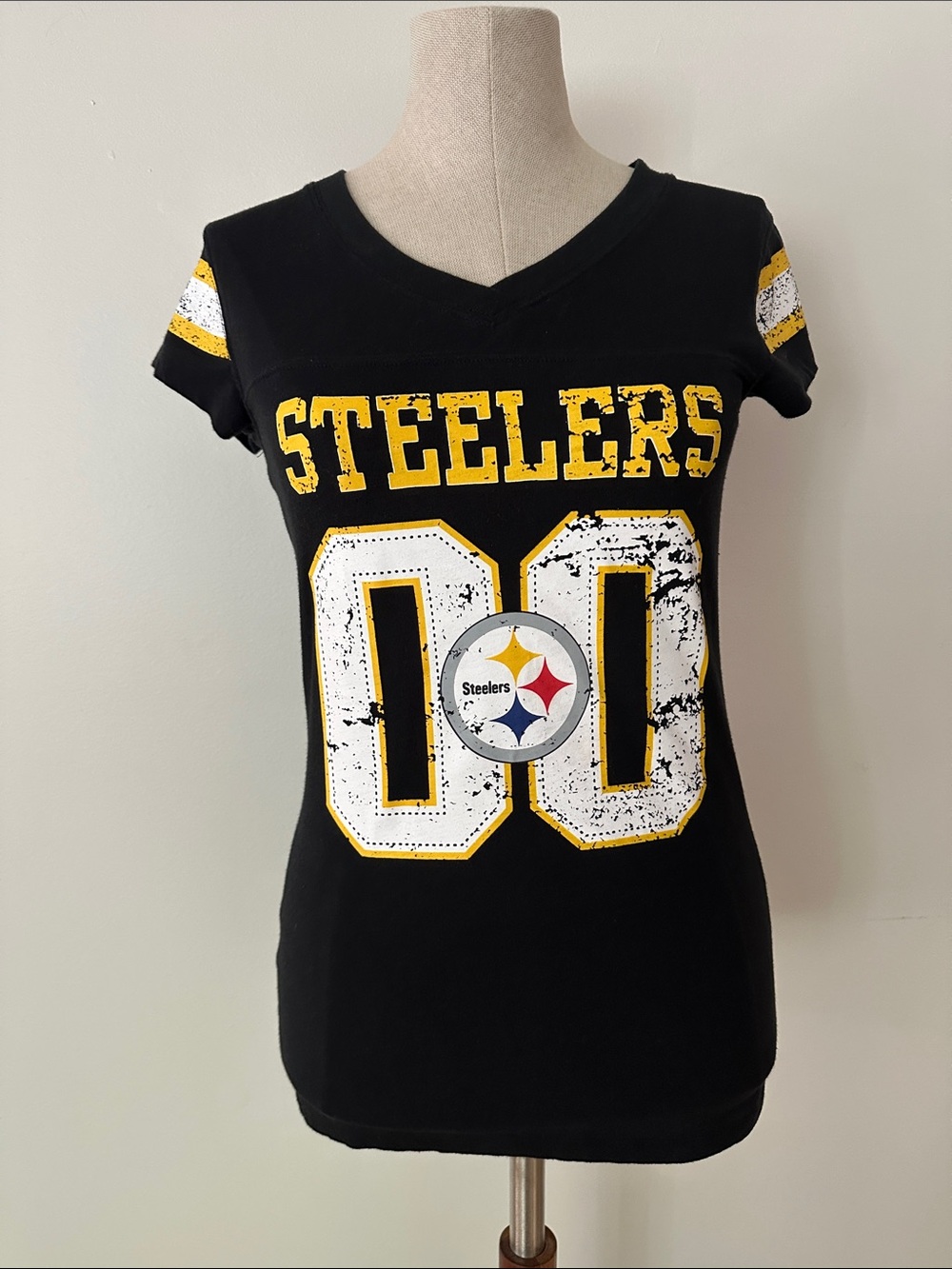 NFL Steelers Black & Gold Short Sleeve V-Neck Tee